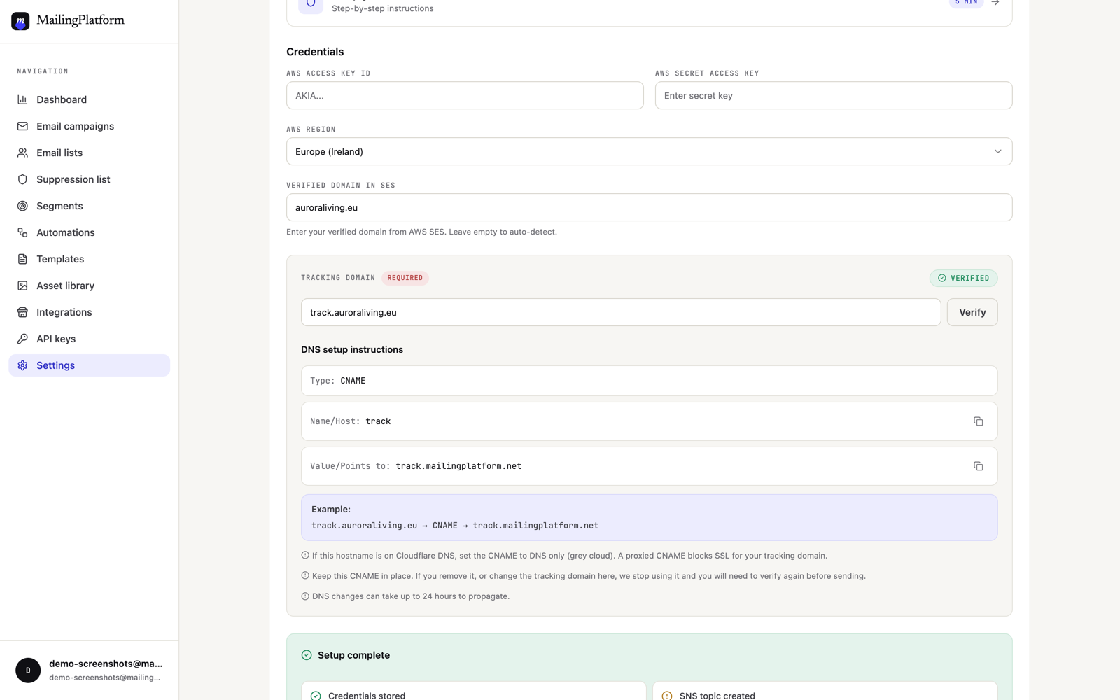 Domain authentication settings in MailingPlatform showing DNS records for SPF, DKIM and DMARC with live verification status